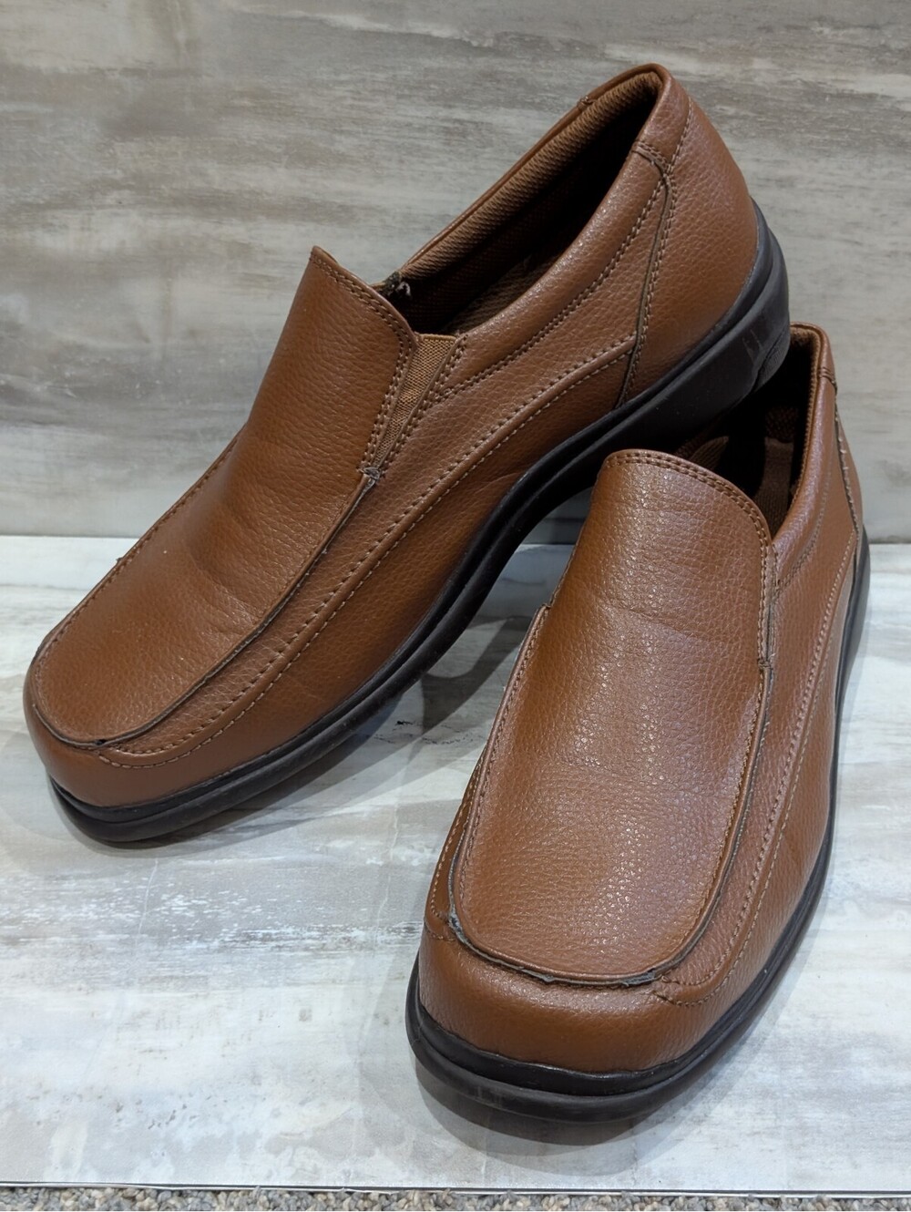 Deer Stags Brown Slip-On Loafers Men's Size 11D Comfortable Casual Shoes